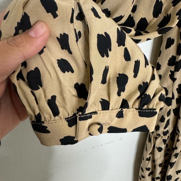 Vineyard Vines Tan and Black Long Sleeve Dress - Picture 10 of 14